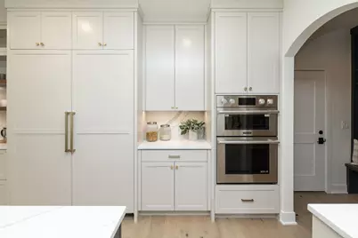 625 Ivy Falls Avenue, Mendota Heights, MN 55118 - Photo 10