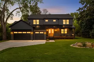 625 Ivy Falls Ave, Mendota Heights, MN 55118 - Photo 4