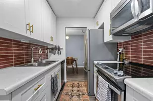 1274 Trailwood S, Hopkins, MN 55343 - Photo 10