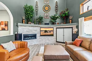 214 Galahad Pl N, Hudson, WI 54016 - Photo 16