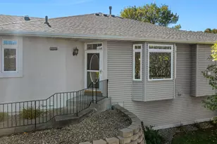 8867 Preserve Pl, Savage, MN 55378 - Photo 2