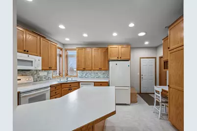 8867 Preserve Place, Savage, MN 55378 - Photo 14