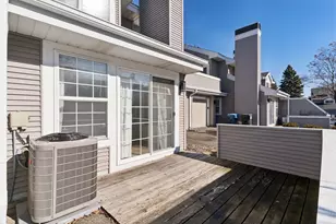 2425 Upland Ln N, Plymouth, MN 55447 - Photo 4