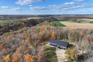 26085 Frank Hill Rd, Winona, MN 55987 - Photo 4