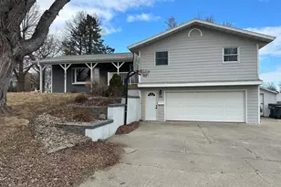 101 E Virginia St, Luverne, MN 56156 - Photo 30
