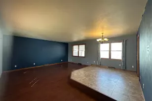 101 E Virginia St, Luverne, MN 56156 - Photo 8