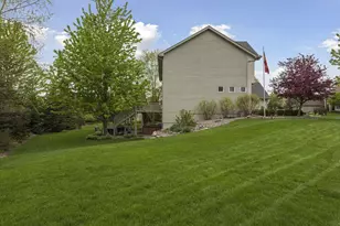 7428 Bent Bow Trail, Chanhassen, MN 55317 - Photo 14