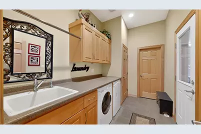 4063 Autumn Lake Court SW, Rochester, MN 55902 - Photo 12