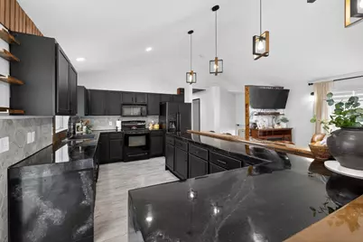 212 Keystone Drive NE, Pine Island, MN 55963 - Photo 8