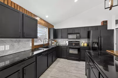 212 Keystone Drive NE, Pine Island, MN 55963 - Photo 12