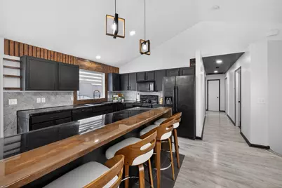 212 Keystone Drive NE, Pine Island, MN 55963 - Photo 10