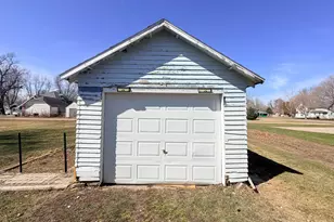 536 Cedar Ave, Westbrook, MN 56183 - Photo 16