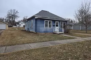 536 Cedar Ave, Westbrook, MN 56183 - Photo 2