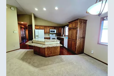 642 Jenisa Drive, Saint Cloud, MN 56301 - Photo 4