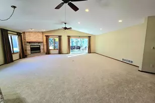 642 Jenisa Dr, Saint Cloud, MN 56301 - Photo 10