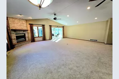 642 Jenisa Drive, Saint Cloud, MN 56301 - Photo 8