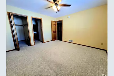 642 Jenisa Drive, Saint Cloud, MN 56301 - Photo 16