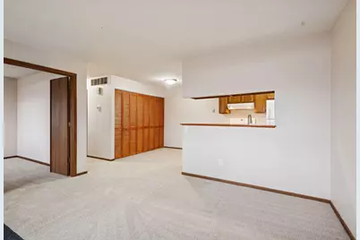 2706 Brookdale Lane, Brooklyn Park, MN 55444 - Photo 6