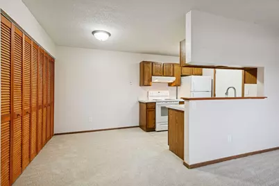 2706 Brookdale Lane, Brooklyn Park, MN 55444 - Photo 4