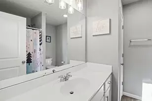 913 Mulberry Ave NE, Montgomery, MN 56069 - Photo 10