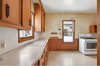 1070 Dale Street N, Saint Paul, MN 55117 - Photo 6