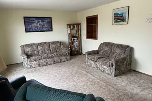 519 E Hollett St, Tracy, MN 56175 - Photo 6