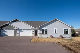 3116 Bassett Dr, Mankato, MN 56001 - Photo 2