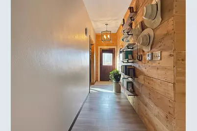 979 S Prairie Avenue, Fairmont, MN 56031 - Photo 6