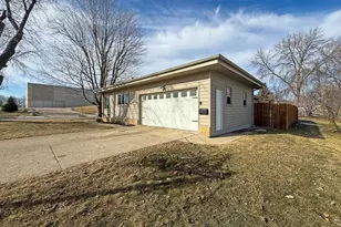 979 S Prairie Ave, Fairmont, MN 56031 - Photo 50