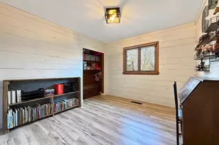 979 S Prairie Ave, Fairmont, MN 56031 - Photo 32