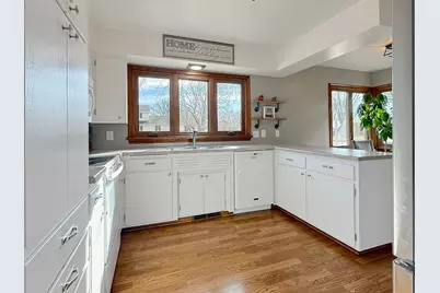 979 S Prairie Avenue, Fairmont, MN 56031 - Photo 12