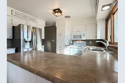 979 S Prairie Avenue, Fairmont, MN 56031 - Photo 14