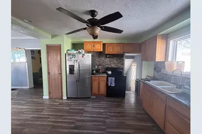 216 N 6th Street, Montevideo, MN 56265 - Photo 2