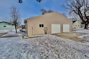 1003 N Renville St, Winthrop, MN 55396 - Photo 24