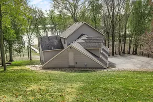 25399 Daventry Rd, Paynesville, MN 56362 - Photo 44