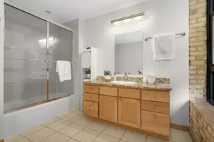 607 Washington Ave S, Minneapolis, MN 55415 - Photo 22