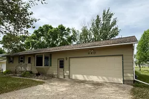 940 Lilac Dr, Sauk Centre Township, MN 56378 - Photo 2