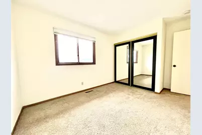 6166 Upper 51st Street N, Oakdale, MN 55128 - Photo 10