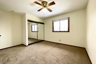 6166 Upper 51st St N, Oakdale, MN 55128 - Photo 12