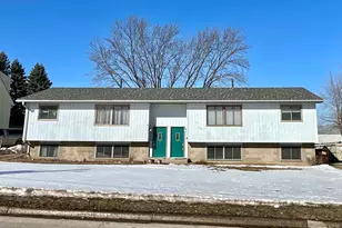 6166 Upper 51st St N, Oakdale, MN 55128 - Photo 2