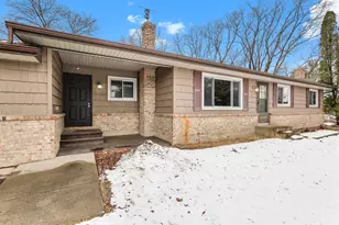 9656 Fawn Lake Dr NE, Stacy, MN 55079 - Photo 4