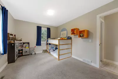 48135 Red Iron Road, Kasota, MN 56050 - Photo 14