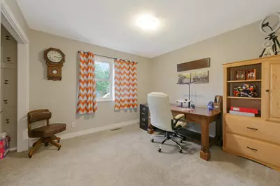 48135 Red Iron Road, Kasota, MN 56050 - Photo 10