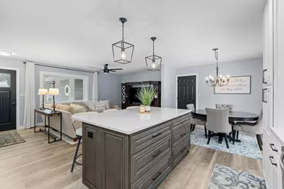 2129 Arkwright Street, Maplewood, MN 55117 - Photo 6