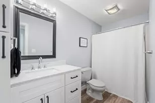 2129 Arkwright St, Maplewood, MN 55117 - Photo 14