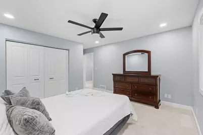 2129 Arkwright Street, Maplewood, MN 55117 - Photo 16