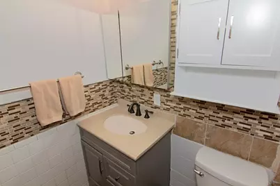 2212 Aldrich Avenue S #106, Minneapolis, MN 55405 - Photo 18