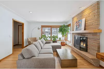 3529 Zenith Avenue N, Robbinsdale, MN 55422 - Photo 2