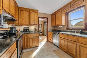 257 Market St, Winona, MN 55987 - Photo 8