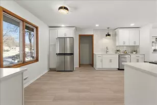 2640 Queensland Ln N, Plymouth, MN 55447 - Photo 4